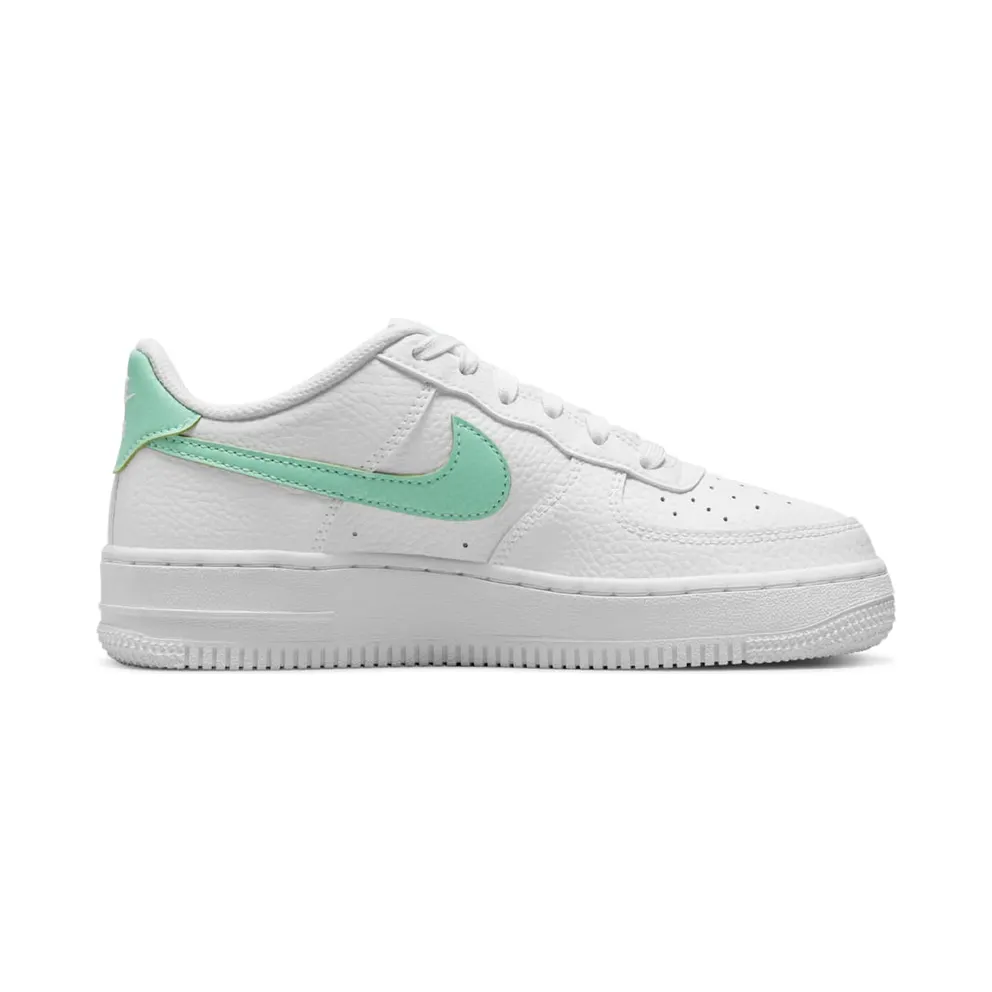 Nike Air Force 1 Older Kids’ White (CT3839-105)