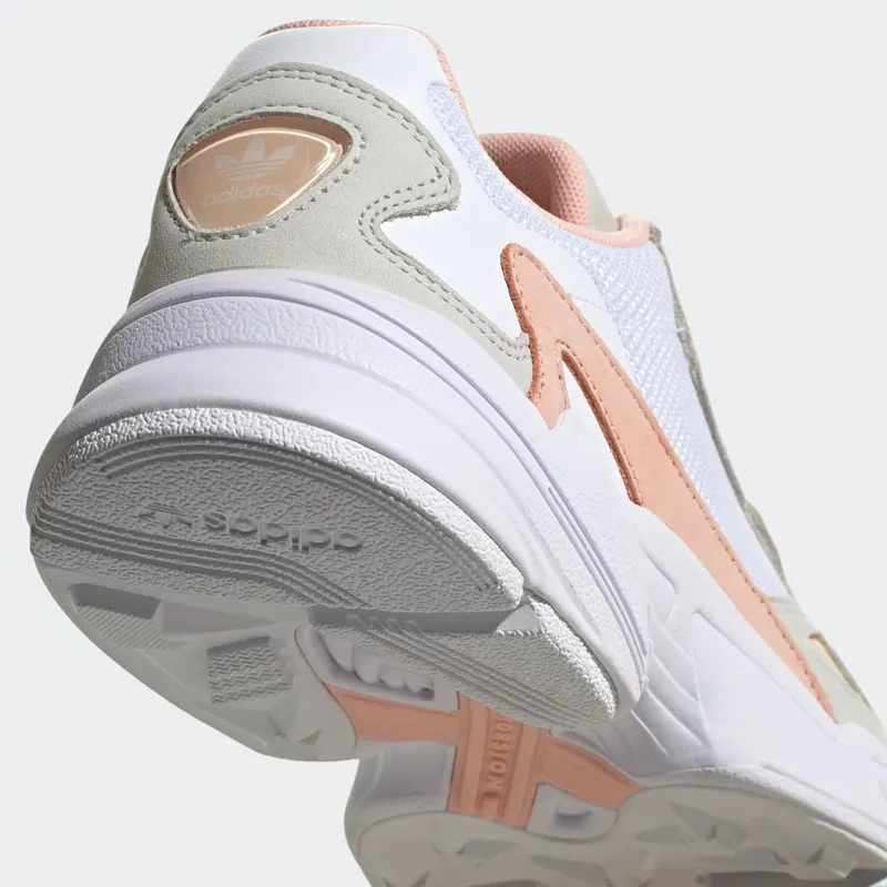 adidas Falcon Cloud White / Halo Amber / Glow Pink (GV7366)