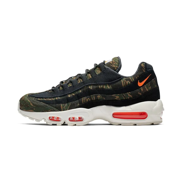 Nike Air Max 95 Carhartt WIP Camo “Black / Sail / Total Orange” (AV3866-001)
