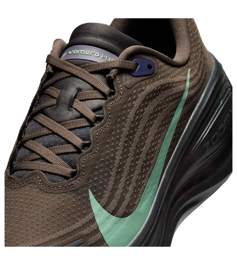 nike-vomero-plus IR7550-030