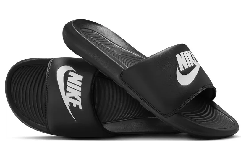 Nike Victori One Schwarz (CN9675-002)