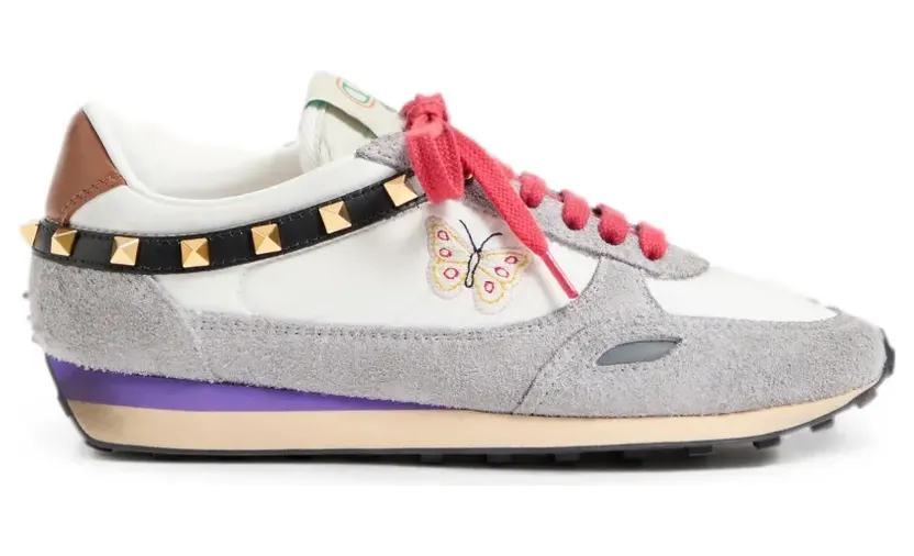 Valentino Garavani mit Nieten aus Spaltleder und Nylon mit Schmetterlingsstickerei Violett (WS0QK8ENB)