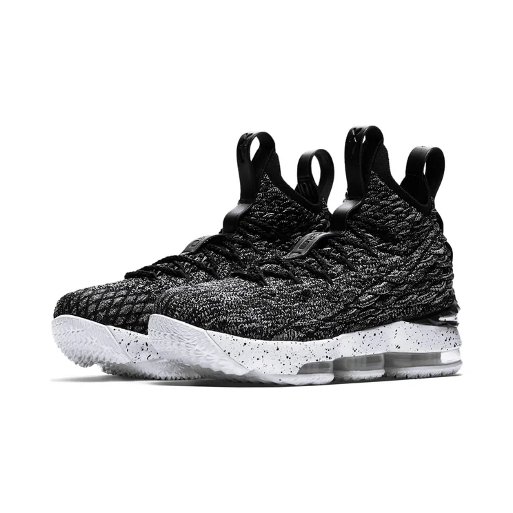 nike-lebron-15 922811-002