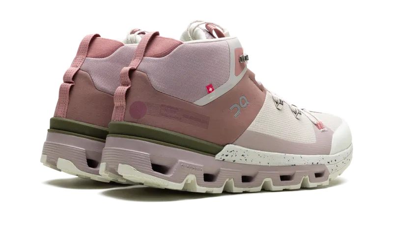 On Running Cloudtrax “Rose Ivory” (53.99054)