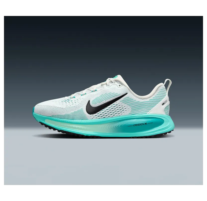 Nike Vomero 18 HQ2157-103
