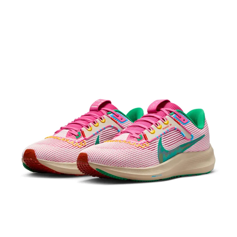 Nike Air Zoom Pegasus 40 Familia (FN0599-100)