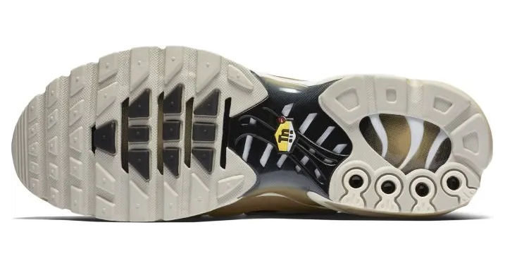 nike-air-max 898018-002