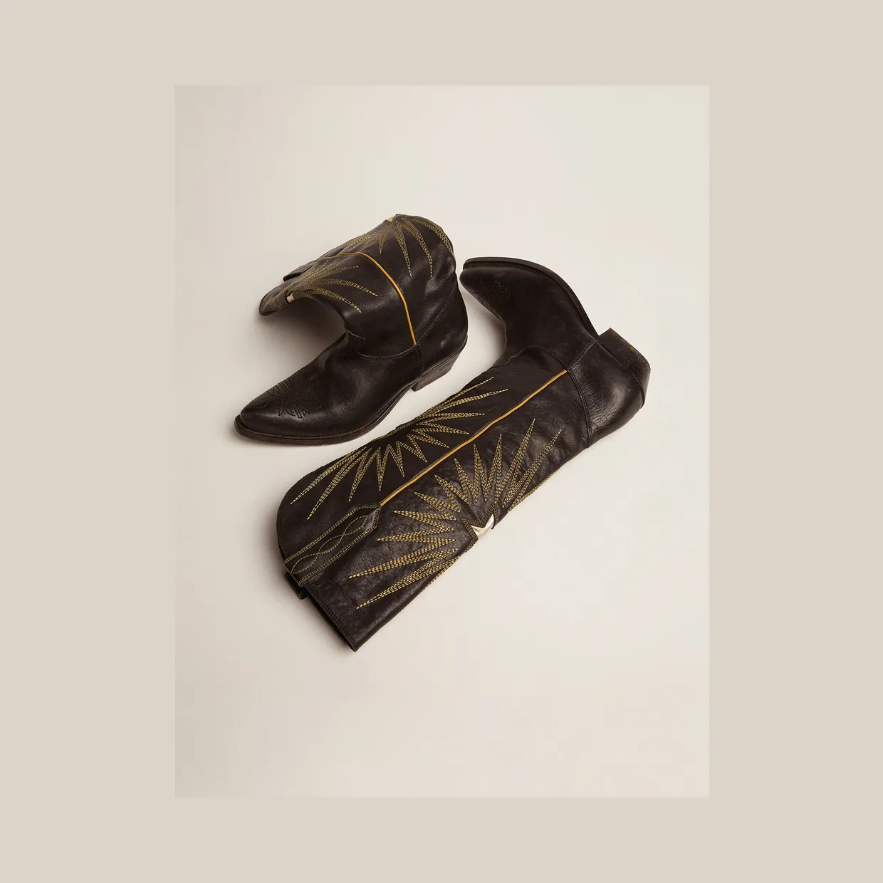 Golden Goose Wish Star Boots In Black Leather With Platinum Laminated Leather Inlay Star (GWF00135.F000571.90100) (2)