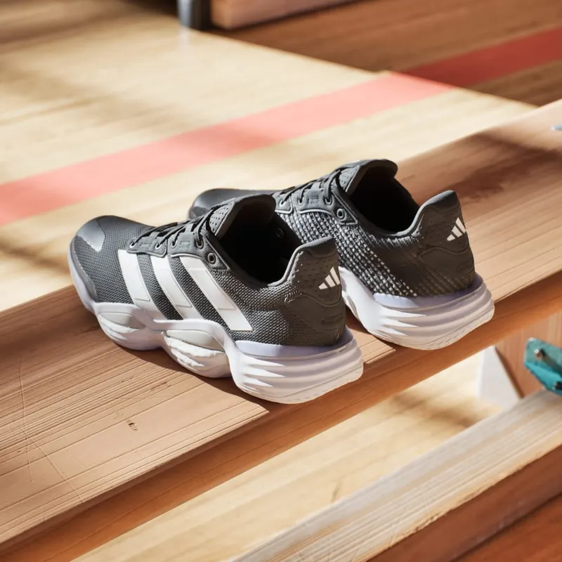Adidas Stabil 16 Indoor Core Black / Cloud White / Cloud White (IH5556)