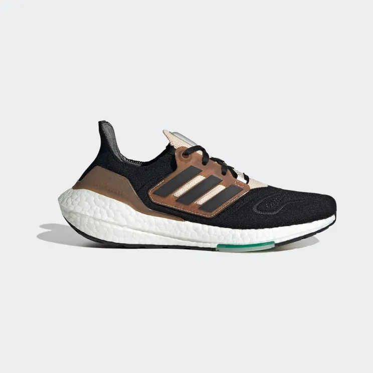adidas Ultraboost 22 Made with Nature Core Black / Core Black / Wonder Taupe (HQ3540)