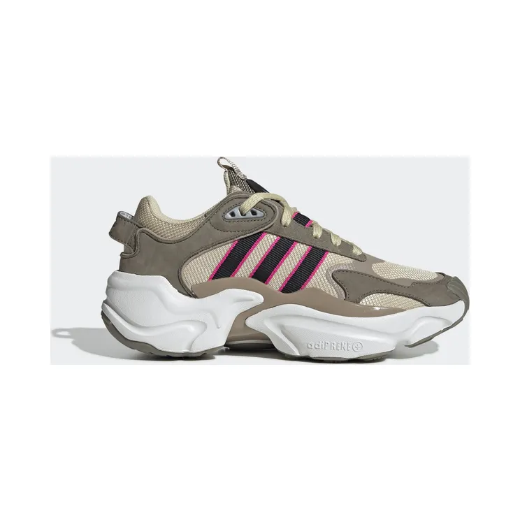 adidas Magmur Runner Schuh St Desert Sand / Core Black / Trace Cargo (EE5144)