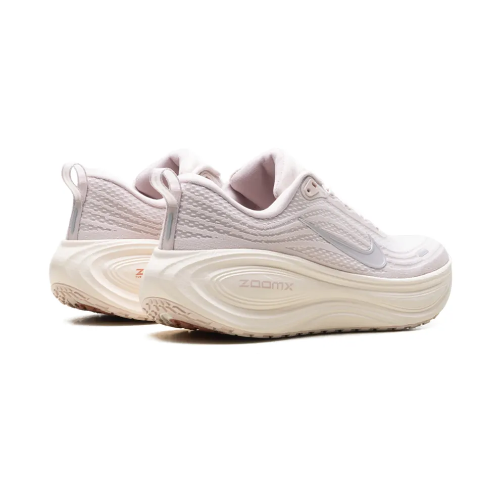 Nike Vomero Plus “Silt Red Stardust” (HV8154-605)