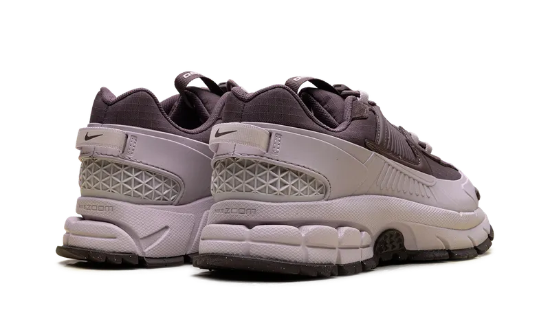 Nike Zoom Vomero 5 Roam “Particle Rose” (HQ2181-501)