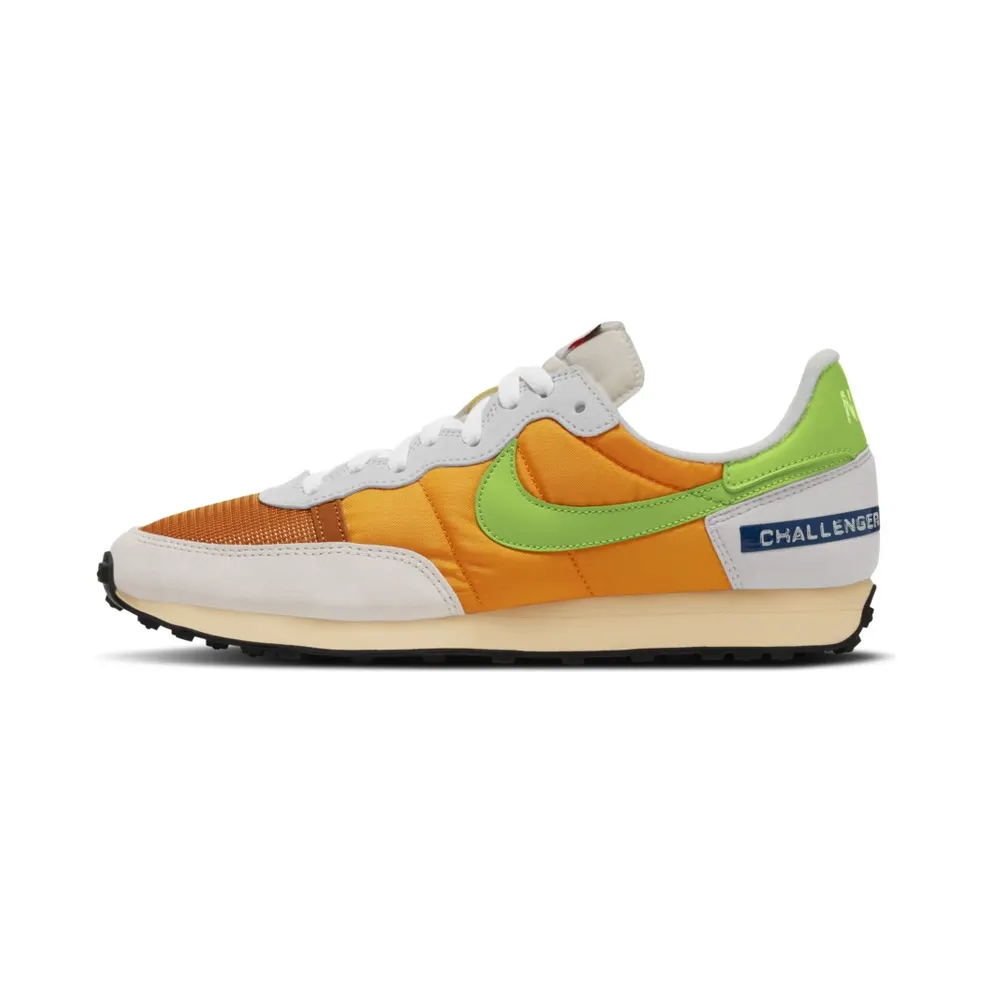 Nike Challenger OG Label Maker Kumquat