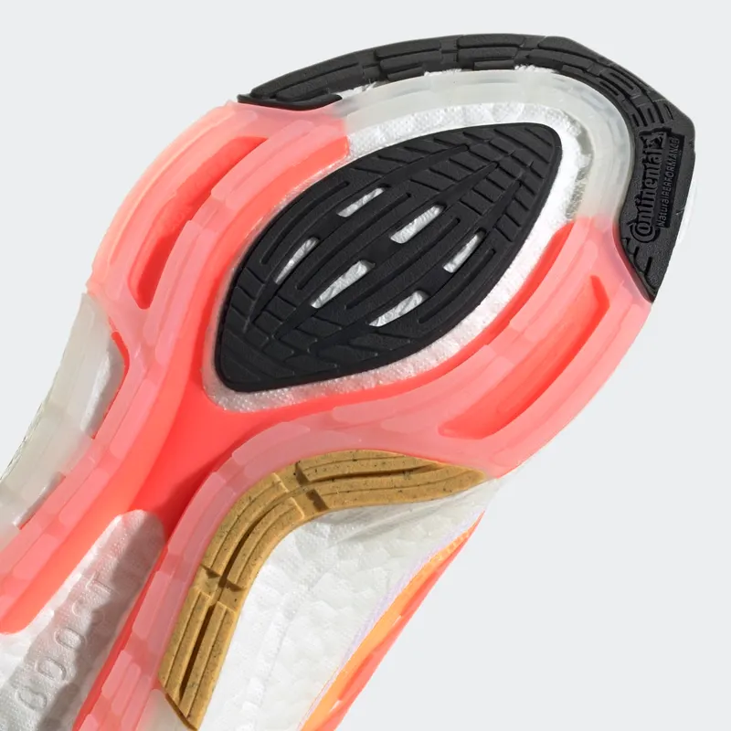 adidas ULTRABOOST 22 Shoes Cloud White / Turbo / Flash Orange (GX5595)