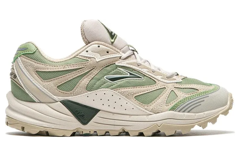 brooks-cascadia-1 110502-1D-960