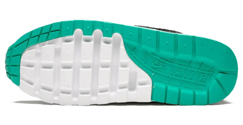 nike-air-max AT8131-001