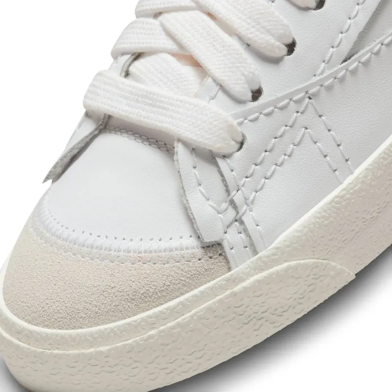 nike-blazer DQ1470-104