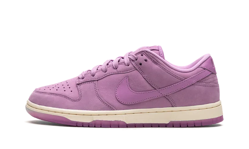 Nike DUNK LOW “Rush Fuchsia” (DV7415-500)