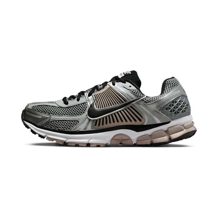 Nike Zoom Vomero 5 “Metallic Silver / College Grey / Black” (FJ4151-007)