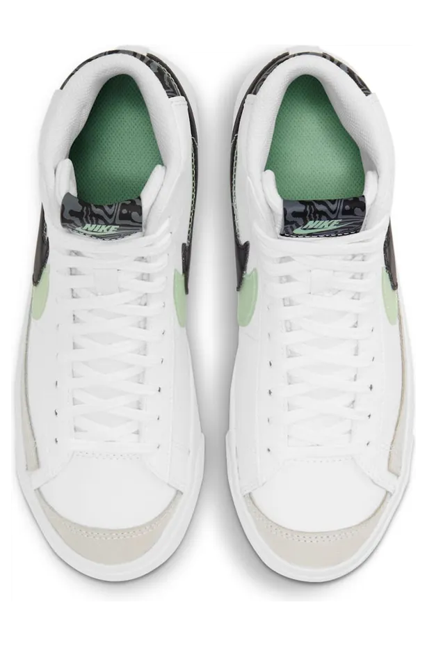 nike-blazer DD1847-100