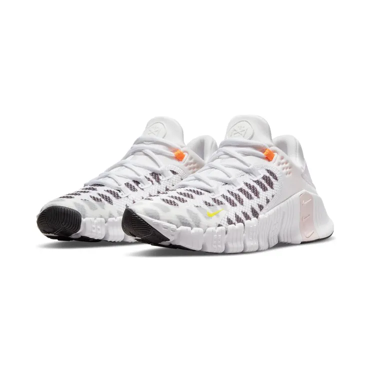 nike-free DJ4310-074