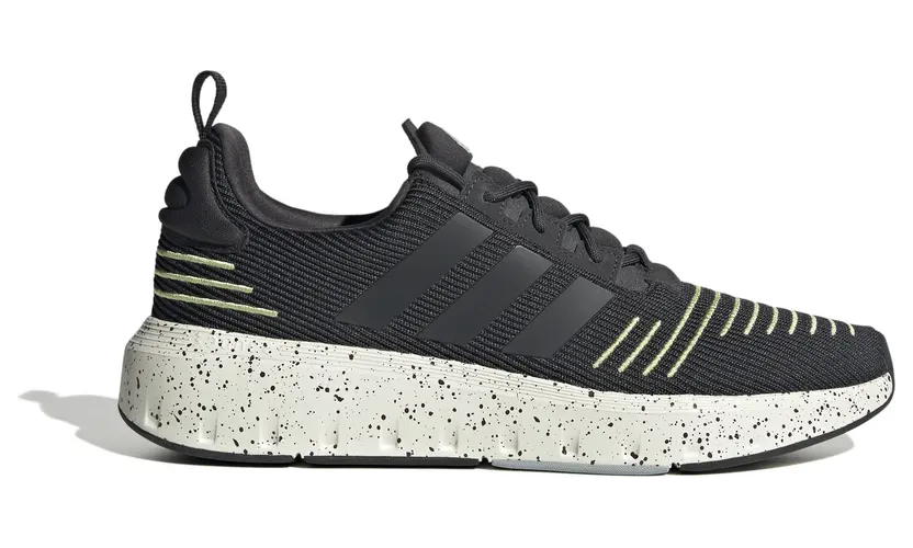 Adidas Swift Run Zwart (IG4707)