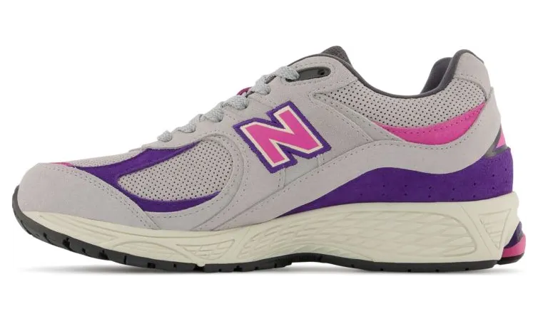 new-balance-2002r M2002RWB