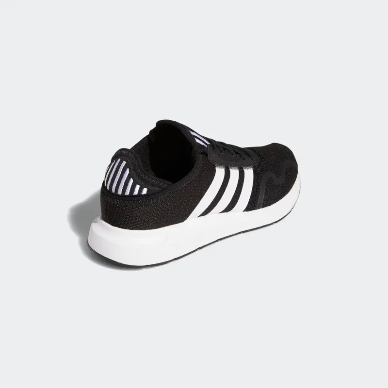 Adidas Swift Run X Core Black / Cloud White / Core Black (FY2150)
