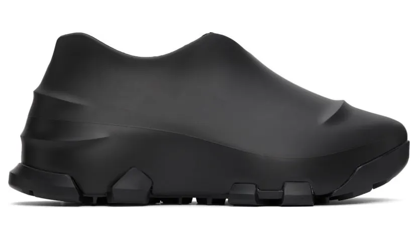 Givenchy Black Monumental Mallow Low Sneakers (BEZ00PE185)