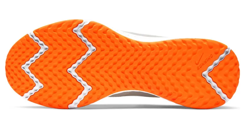 nike-revolution BQ3204-006