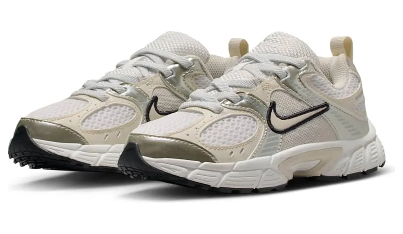 nike-v5-rnr HQ6412-102