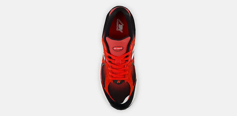 New Balance 2002R “Black/True Red” (U2002RZA)