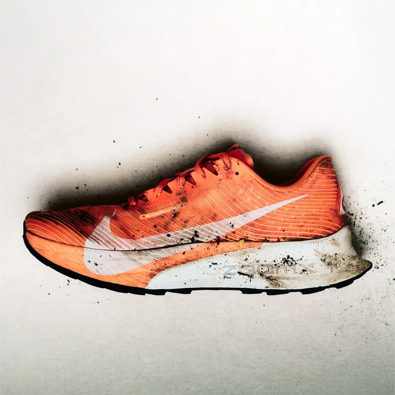 Nike ACG Ultrafly Trail “Hyper Crimson / Total Orange” (HF5668-801)