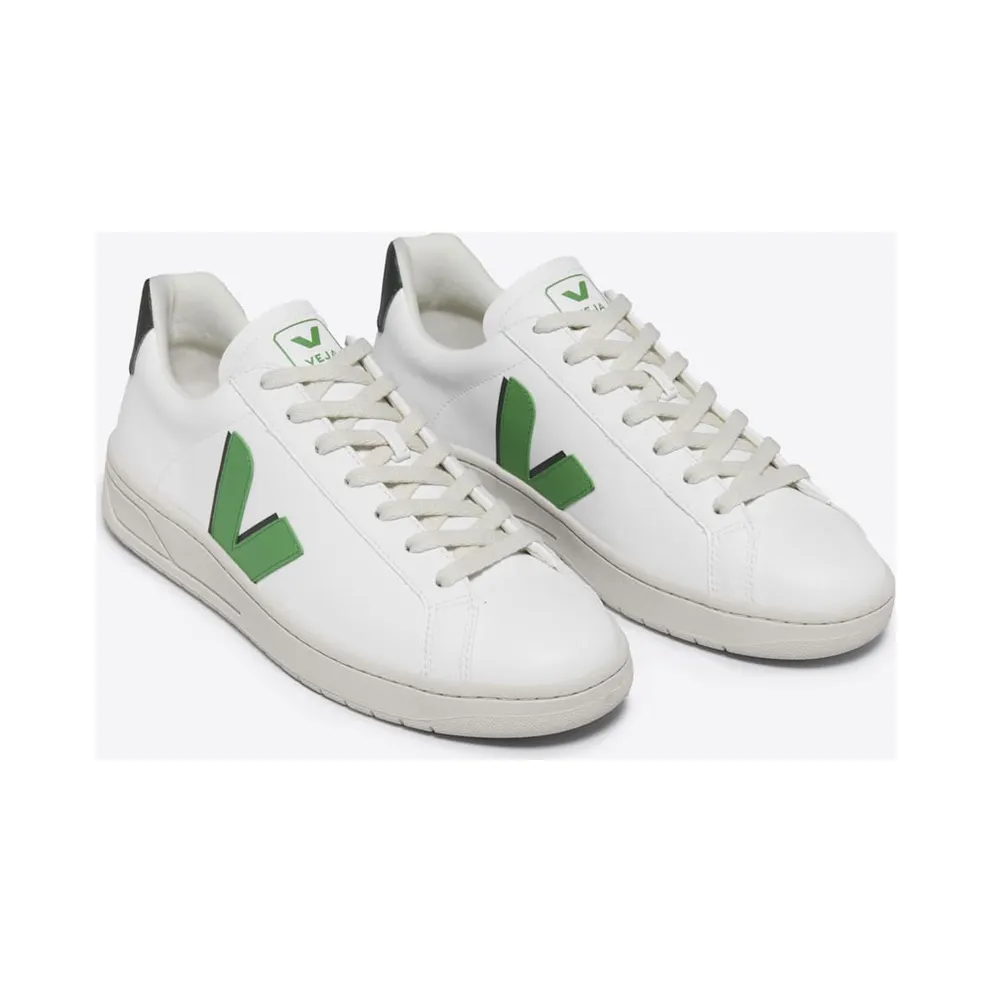 VEJA Urca CWL mit Logo-Applikation – White (UW0703509)