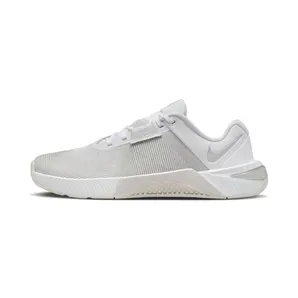 Nike Metcon 10 “White / Platinum Tint / Wolf Grey / Metallic Silver” (HQ2620-100)