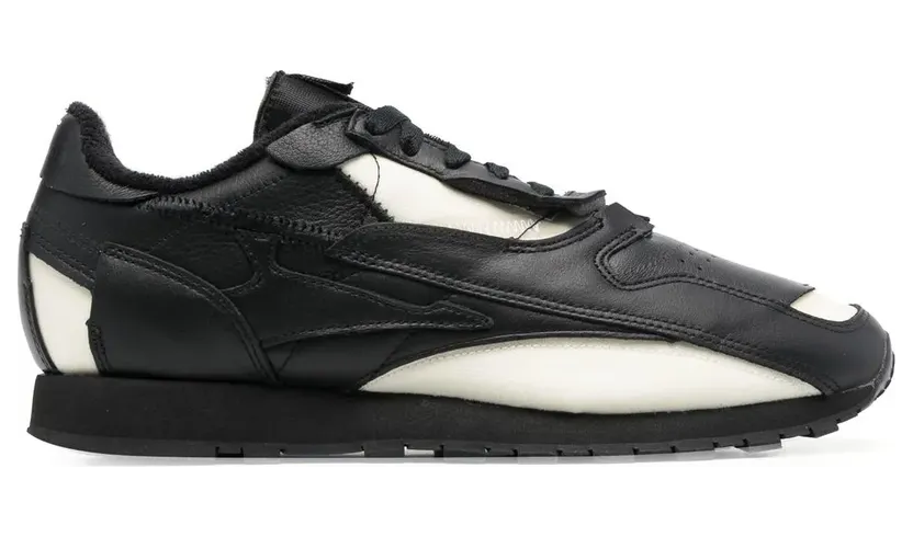Maison Margiela Black Reebok Classics Edition ‘Memory Of’ Sneakers (S37WS0588 P5037)