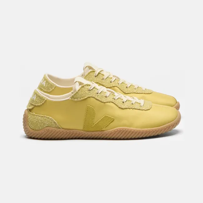 Veja x Baserange Jitsu met logopatch “Yellow” (NG3421600B)