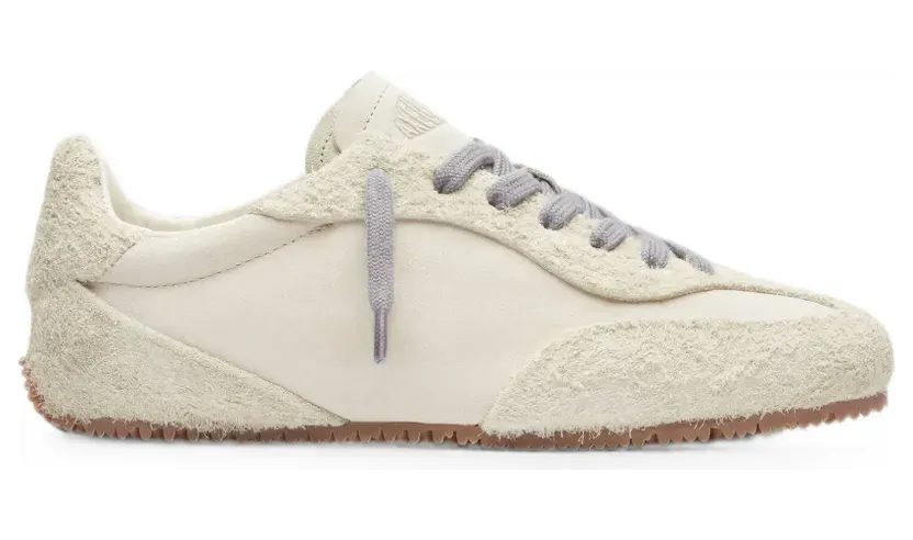 Axel Arigato Daze Runner Sneakers aus Wildleder – Nude (F4032004)