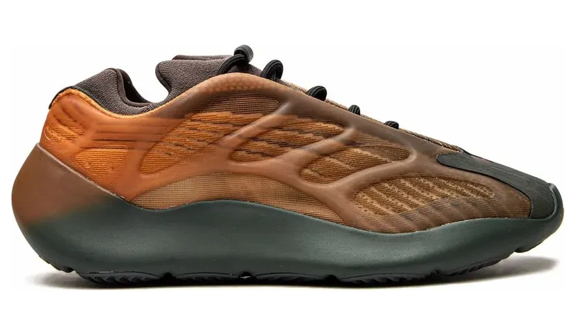 Yeezy Boost 700 V3 Copper Fade (GY4109)