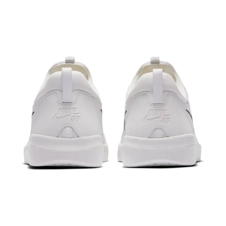 nike-free AA4272-100