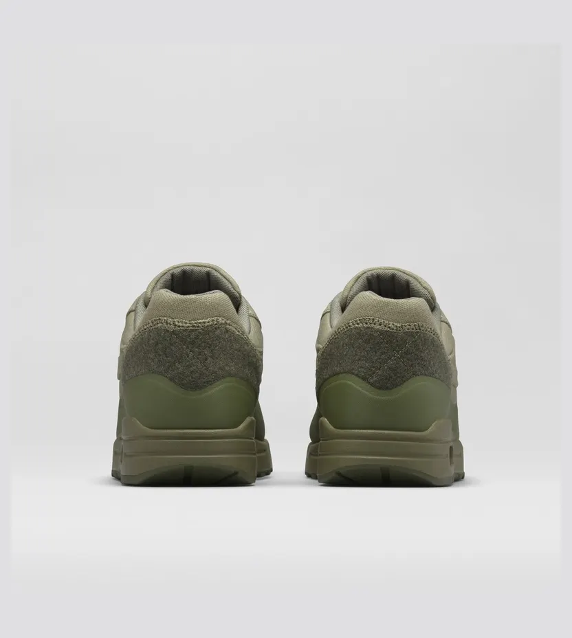 nike-air-max 704901-300