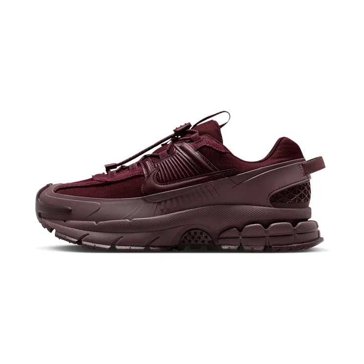 Nike Zoom Vomero Roam WMNS Winterized “Tattoo / Dark Team Red / Racer Blue / Burgundy Crush” (HQ2181-500)