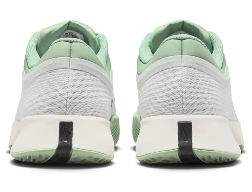 nikecourt HQ6034-003