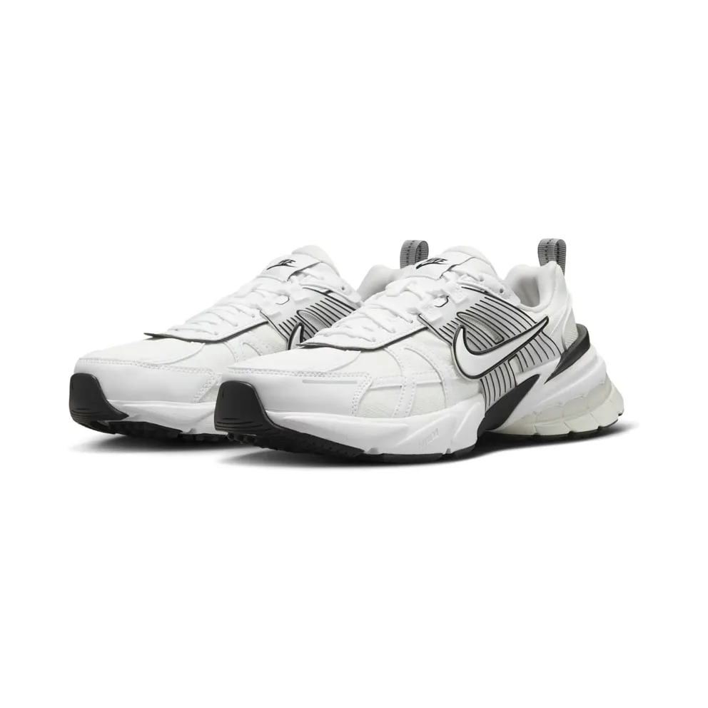 Nike V2K Run “White/White-Platinum Tint” (HF5342-100)