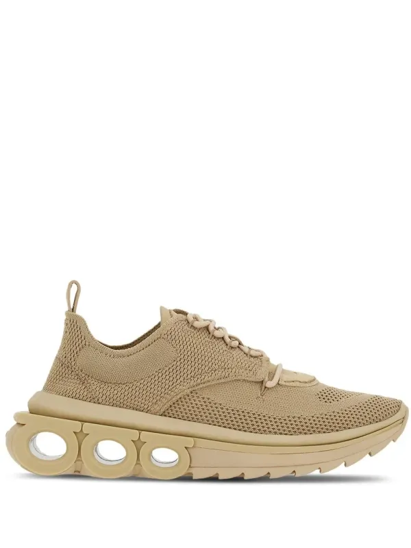 Ferragamo mit Gancini-Schild – Nude (760869)