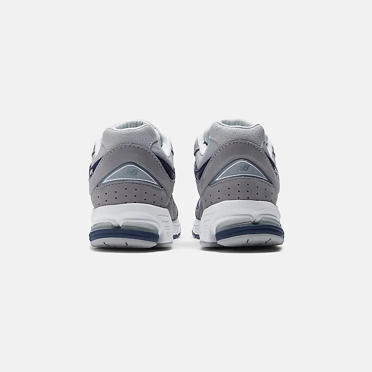new-balance-2002r M2002RTH