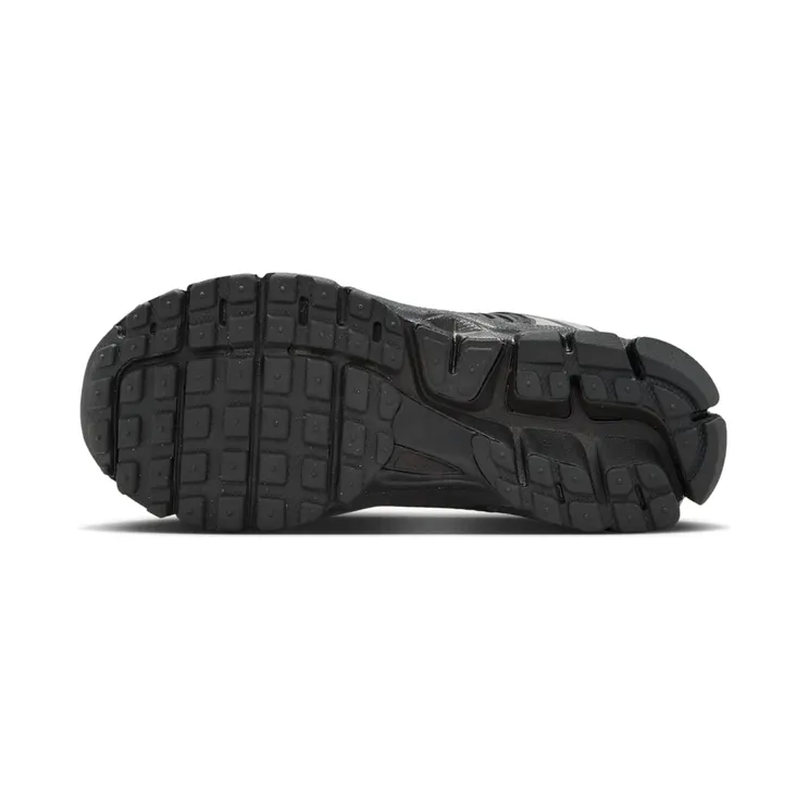 nike-vomero IB3812-001