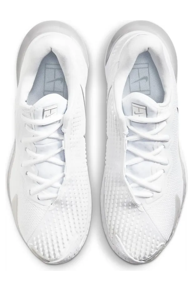nikecourt CD0431-104