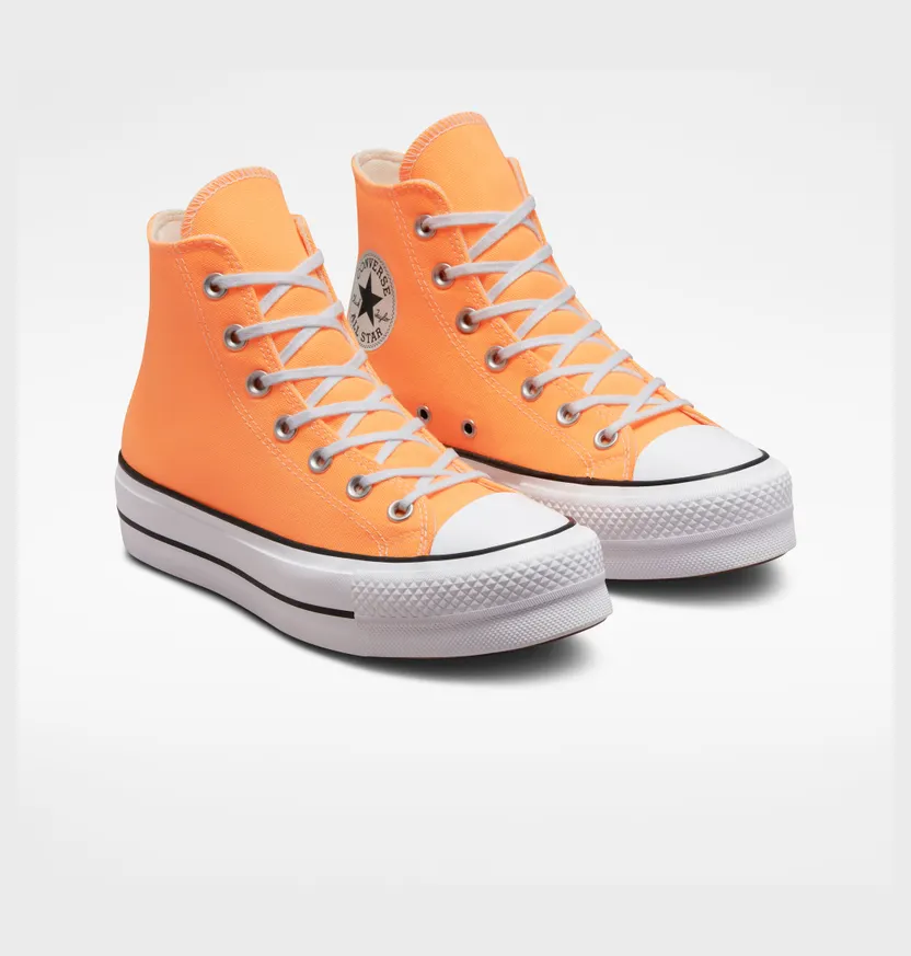 converse-chuck-taylor-all-star A03052C